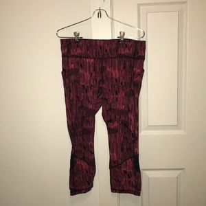 Lululemon running crop size 10